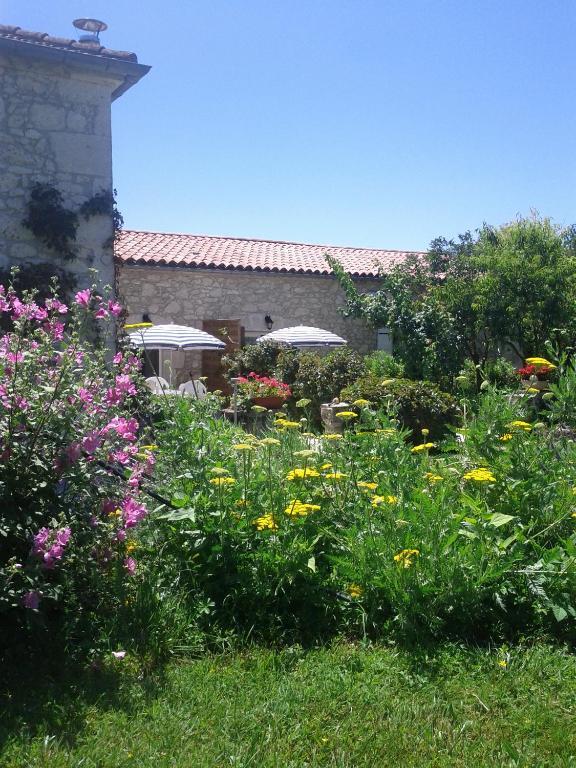 Castelnau-sur-lʼAuvignon Chambres D'Hotes Domaine De La Rose Des Vents חדר תמונה